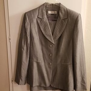 Tahari Skirt Suit
